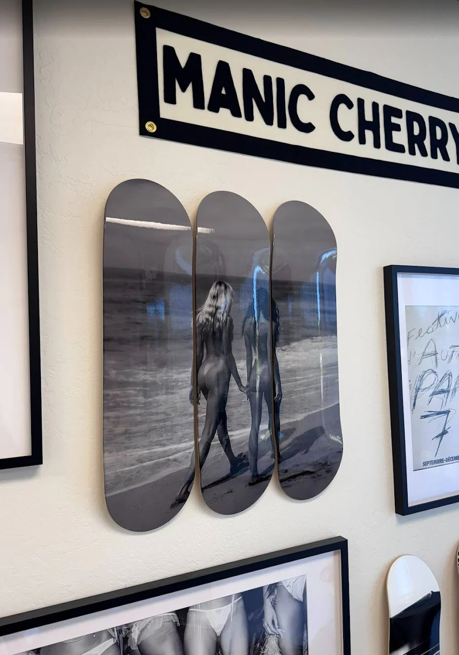 BEACH WALK B&W - Image 4